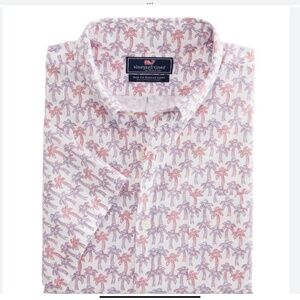 Vineyard Vine’s Slim Fit Mini Palm Pattern Short-Sleeve Murray Shirt